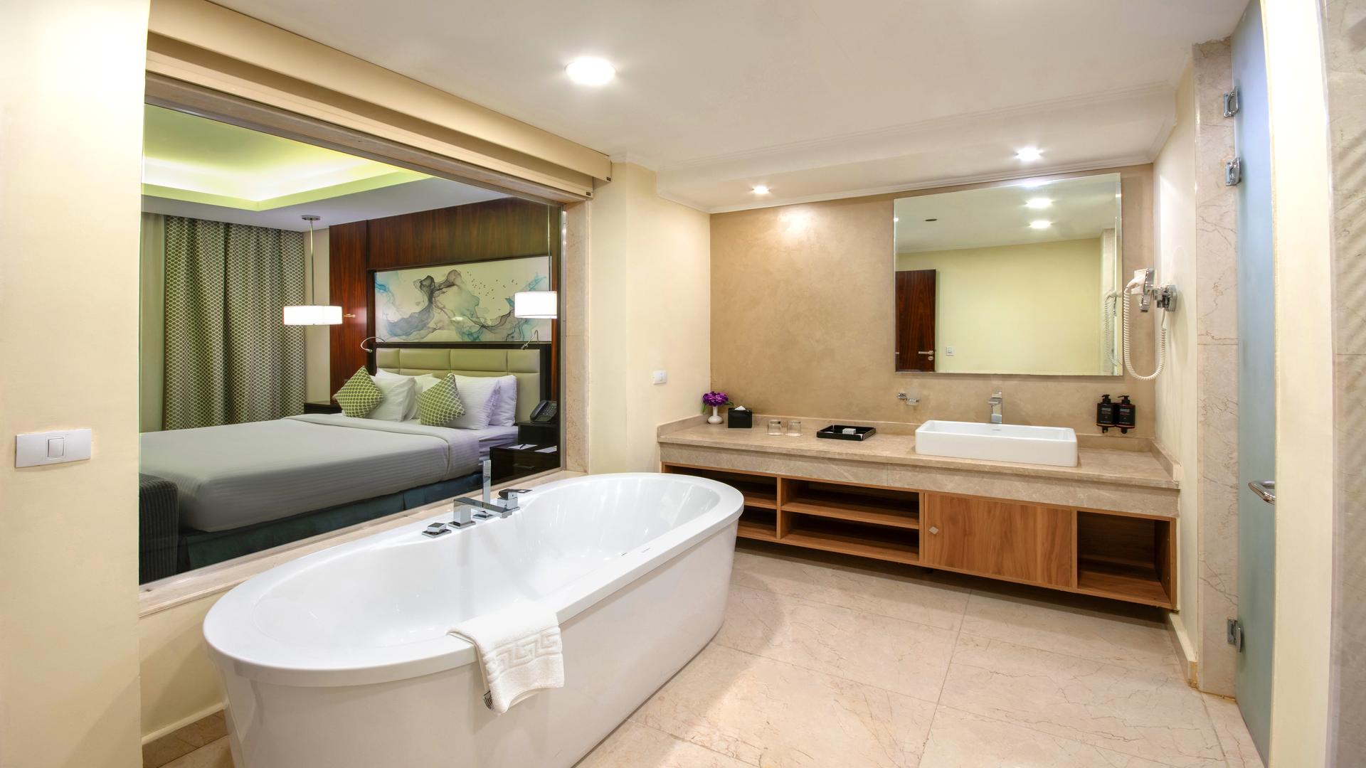 Grand Deluxe With Pool View Room Image