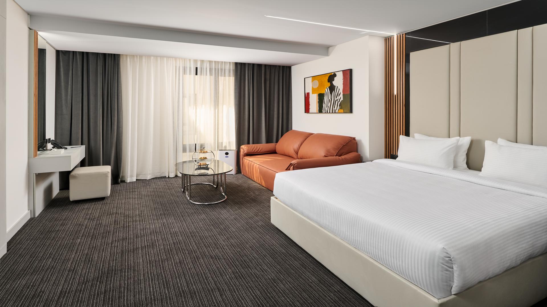 Grand Deluxe Smart Room Room Image